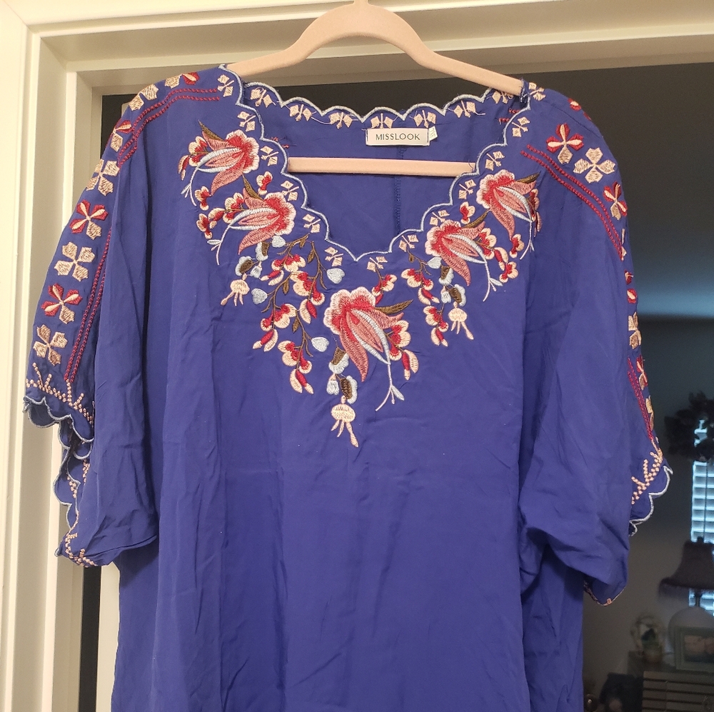 MISSLOOK Blue Embroidered Relaxed Tunic